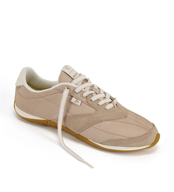 Womens leisure shoes Cariuma SUTAI Nylon and Suede Desert Taupe