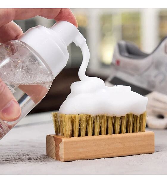 Cleaning agent Reshoevn8r Oxiclean Sneaker + Hat Foam
