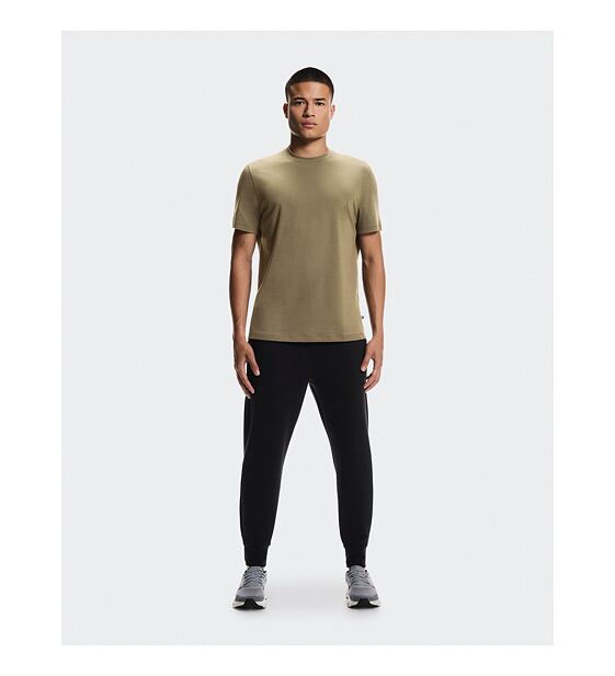 Mens running shirt On Focus-T