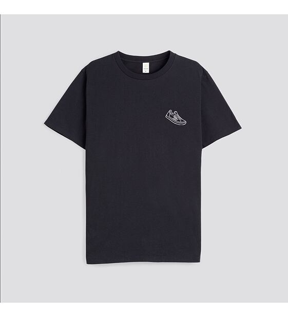 Cariuma T-Shirt Black Care for your People