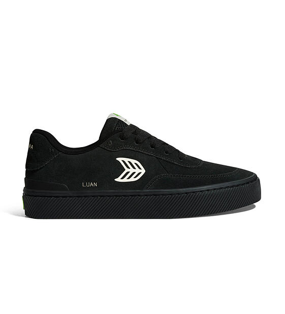 Mens leisure shoes Cariuma LUAN PRO All Black Suede Ivory Logo Sneaker
