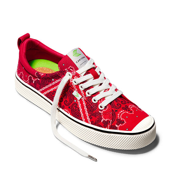 Womens leisure shoes Cariuma OCA Low Red Bandana Canvas Sneaker