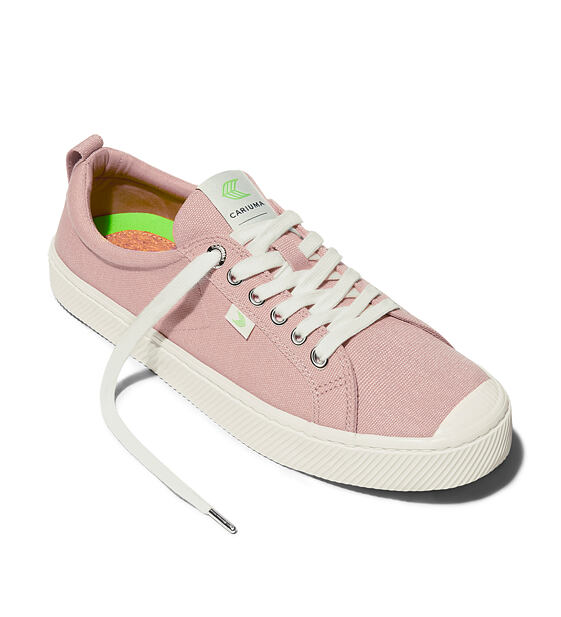 Womens leisure shoes Cariuma OCA Low Rose Canvas Sneaker