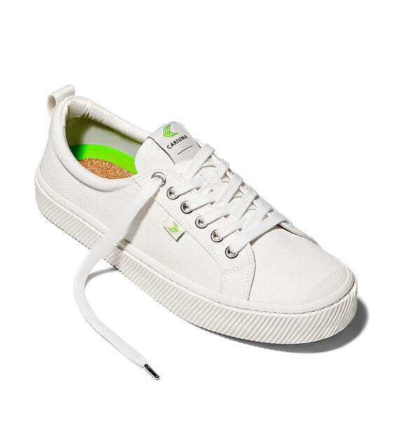 Womens leisure shoes Cariuma OCA Canvas Off-White
