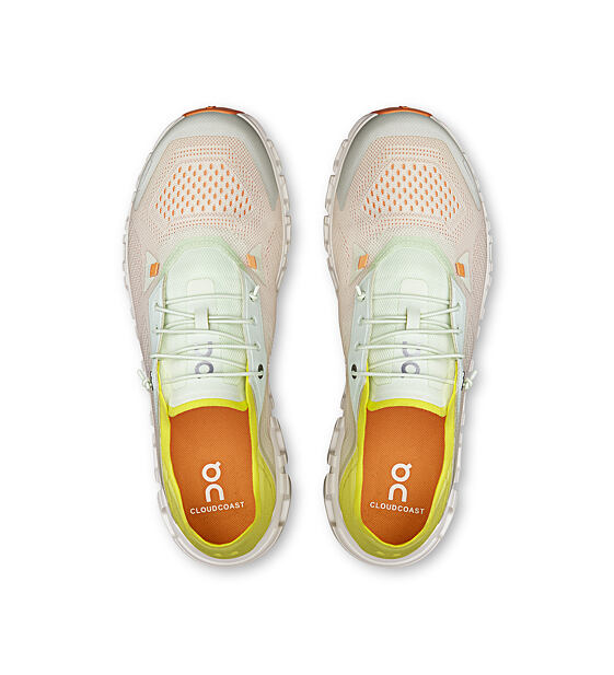 Mens leisure shoes On Cloud 6 Coast