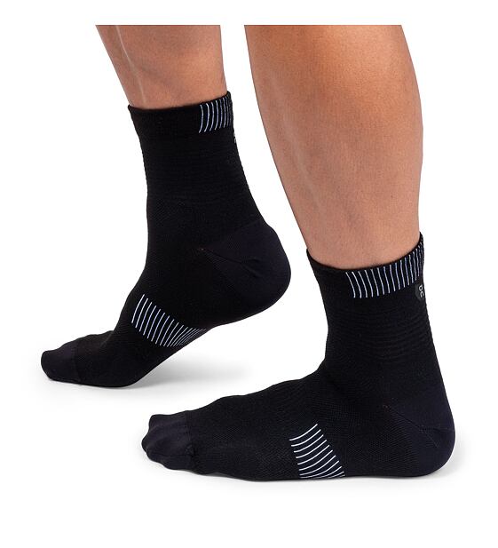Mens Socks On Ultralight Mid Sock