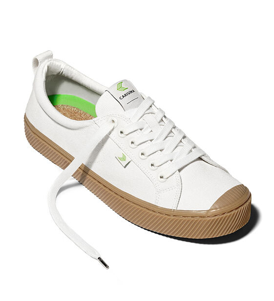 Dámské volnočasové boty Cariuma OCA Low Gum Off-White Canvas Sneaker