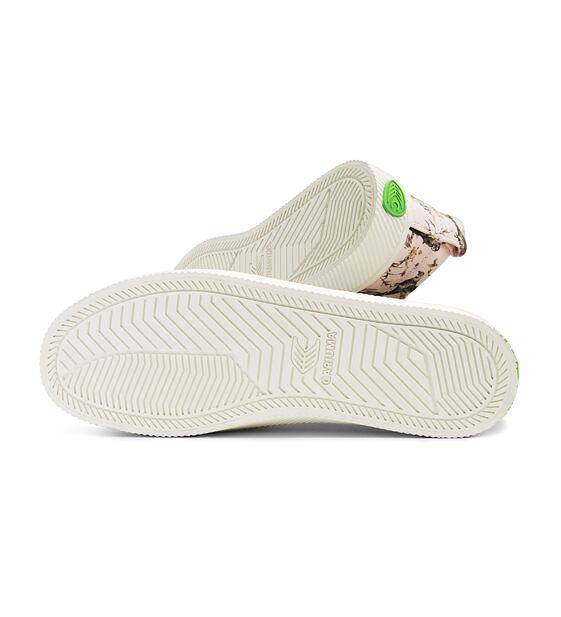 Pánské volnočasové boty Cariuma OCA Low Pale Lilac Parrot Print Canvas Sneaker