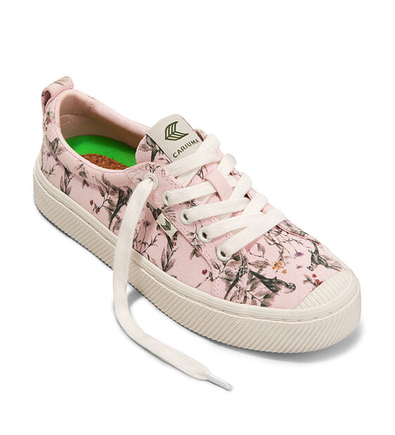 Mens leisure shoes Cariuma OCA Low Pale Lilac Parrot Print Canvas Sneaker