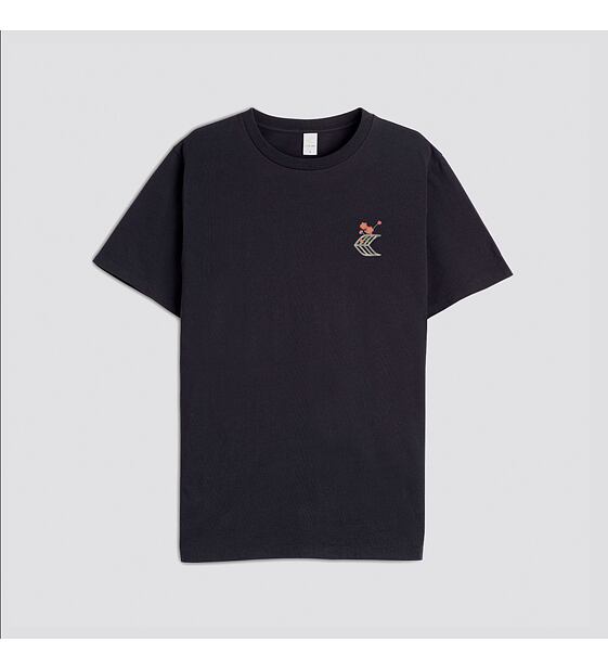 Cariuma T-Shirt Black Floral Skateboard