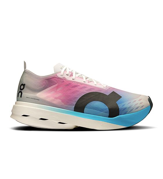 Mens Road Running Shoes On Cloudboom Strike
