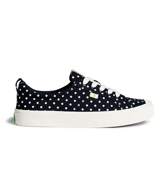 Mens leisure shoes Cariuma OCA Low Black Canvas White Polka Dots Sneaker