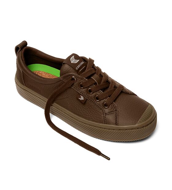 Mens leisure shoes Cariuma OCA Low Gum Downtown Brown Premium Leather Sneaker