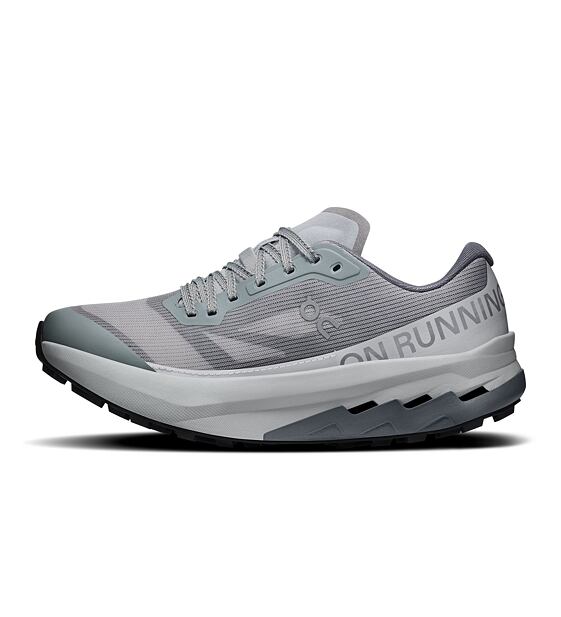Womens Running Trail Shoes On Cloudultra Peak