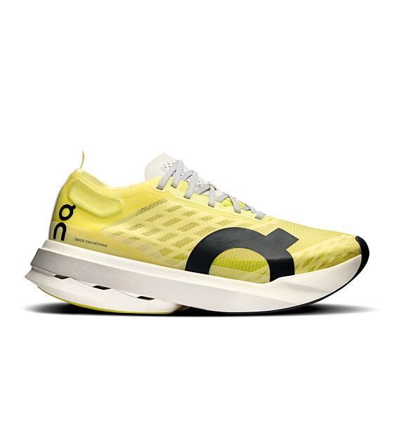 Womens Road Running Shoes On Cloudboom Strike
