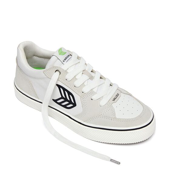 Pánské volnočasové boty Cariuma VALLELY PRO Vintage White Suede and Off-White Cordura Black Logo Sne