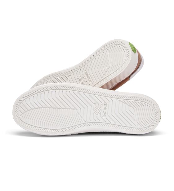 Womens leisure shoes Cariuma OCA 2.0 Nylon and Suede Mocha Mousse