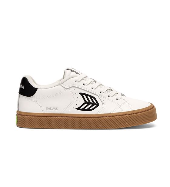 Womens leisure shoes Cariuma SALVAS Leather Gum Warm White Black Logo