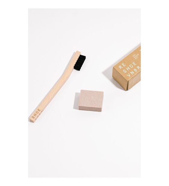 Shoe care set Reshoevn8r Dry Suede Kit