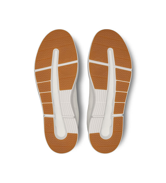 Womens leisure shoes On The Roger Centre Court