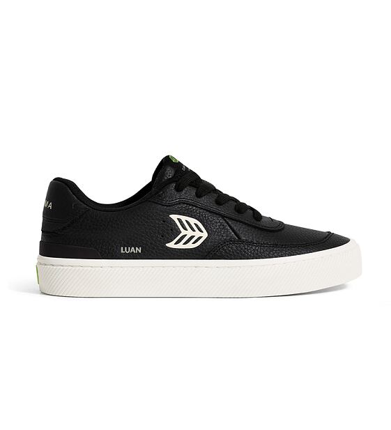 Mens leisure shoes Cariuma LUAN PRO Black Premium Leather Ivory Logo Sneaker