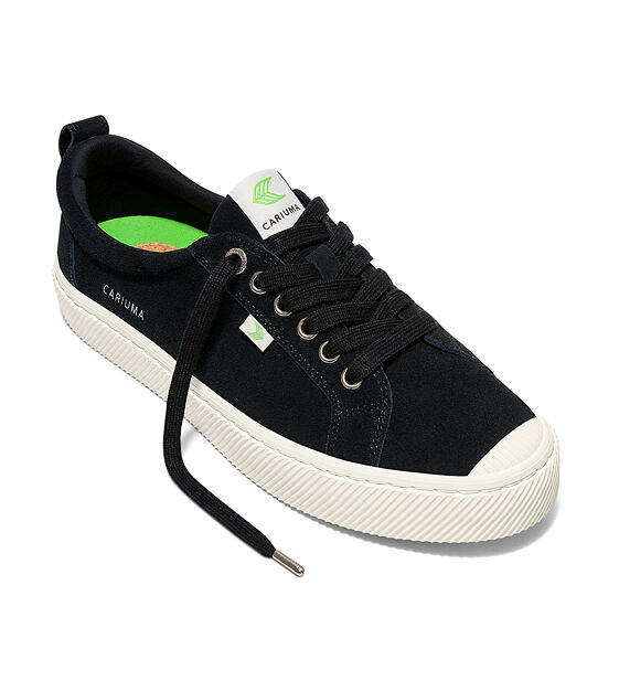 Womens leisure shoes Cariuma OCA Low Black Suede Sneaker