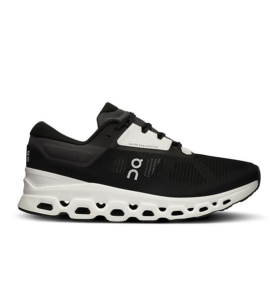 Mens Road Running Shoes On Cloudstratus 3