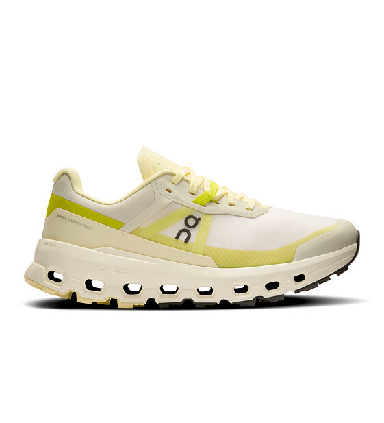 Womens Running Trail Shoes On Cloudvista 2