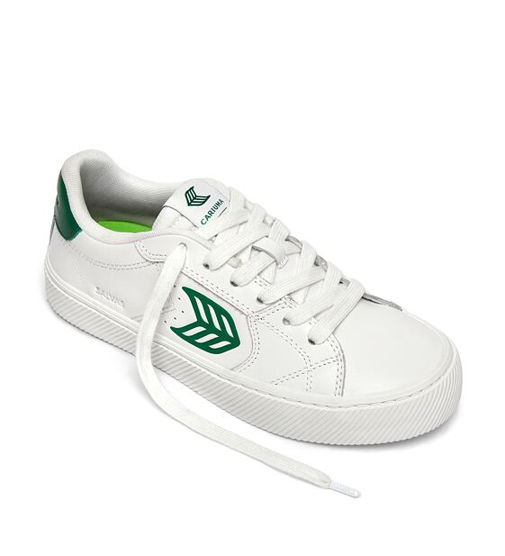 Womens leisure shoes Cariuma SALVAS White Leather Abundant Green Logo Sneaker