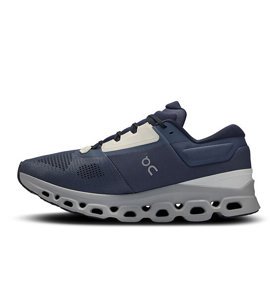 Mens Road Running Shoes On Cloudstratus 3