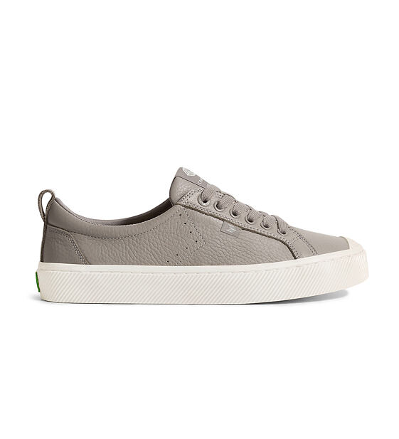 Mens leisure shoes Cariuma OCA Low Grey Premium Leather Sneaker