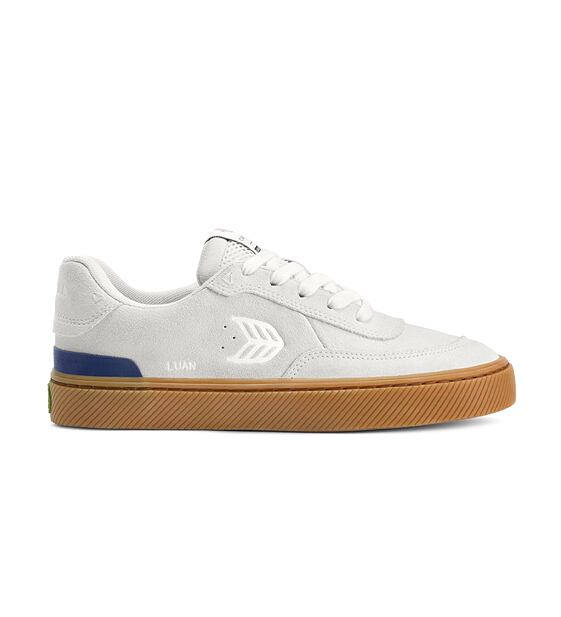 Mens leisure shoes Cariuma LUAN PRO Suede Smoke White