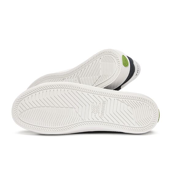 Womens leisure shoes Cariuma OCA 2.0 Nylon and Suede Black